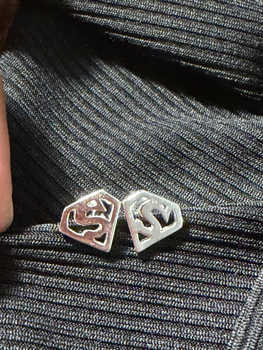 Mini superman earrings